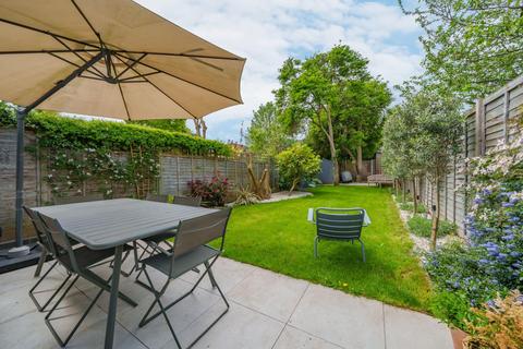 13 Dordrecht Road, London, W3 7TE