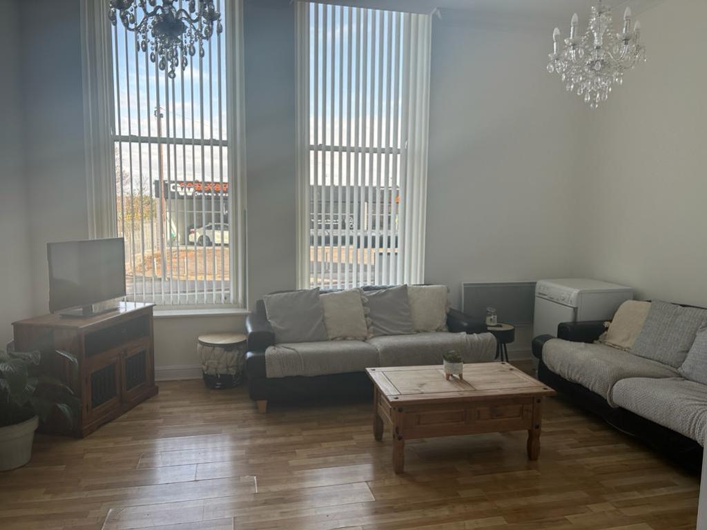 5 Windsor Court  (2)