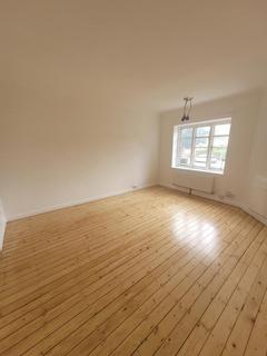 2 bedroom apartment to rent, Surbiton,  Surrey,  KT6