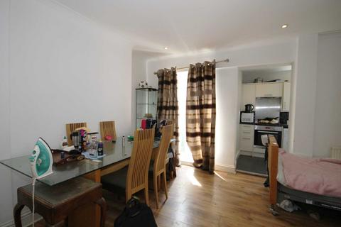 87 Kingsbridge Road, Morden, SM4 4PU