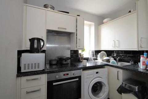 87 Kingsbridge Road, Morden, SM4 4PU
