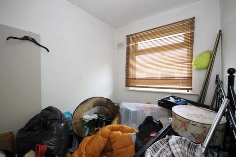 87 Kingsbridge Road, Morden, SM4 4PU