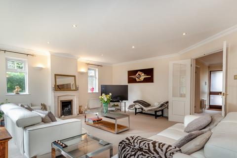 41 Beacon Way, Rickmansworth, WD3 7PF