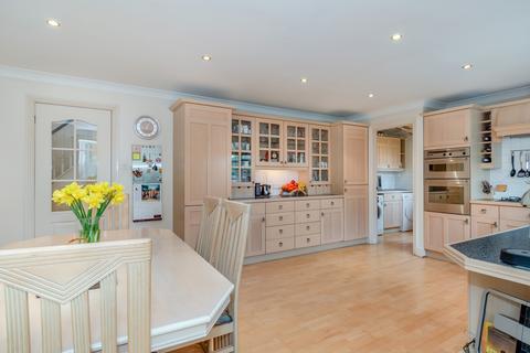 41 Beacon Way, Rickmansworth, WD3 7PF