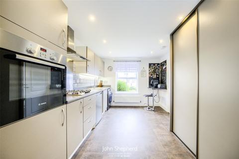4 Tulip Tree Road, Nuneaton, CV10 9FG
