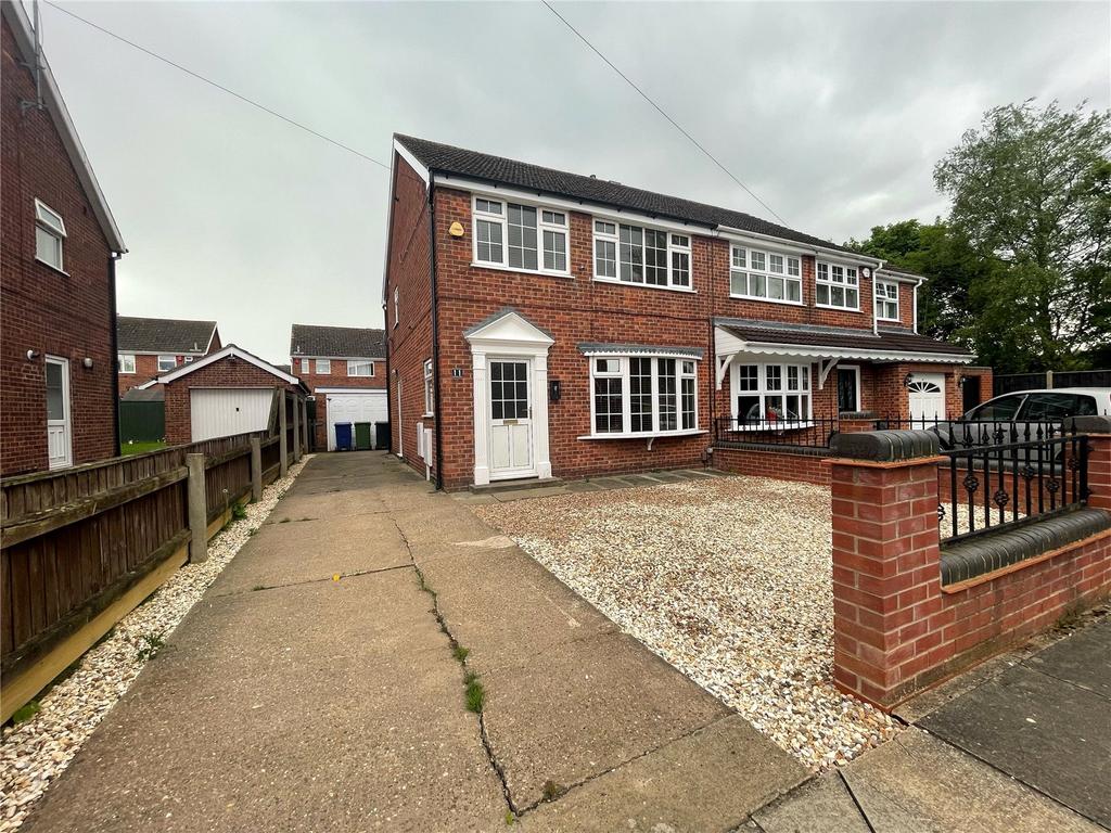 Church View, Grimsby, Lincolnshire, DN34 3 bed semidetached house £