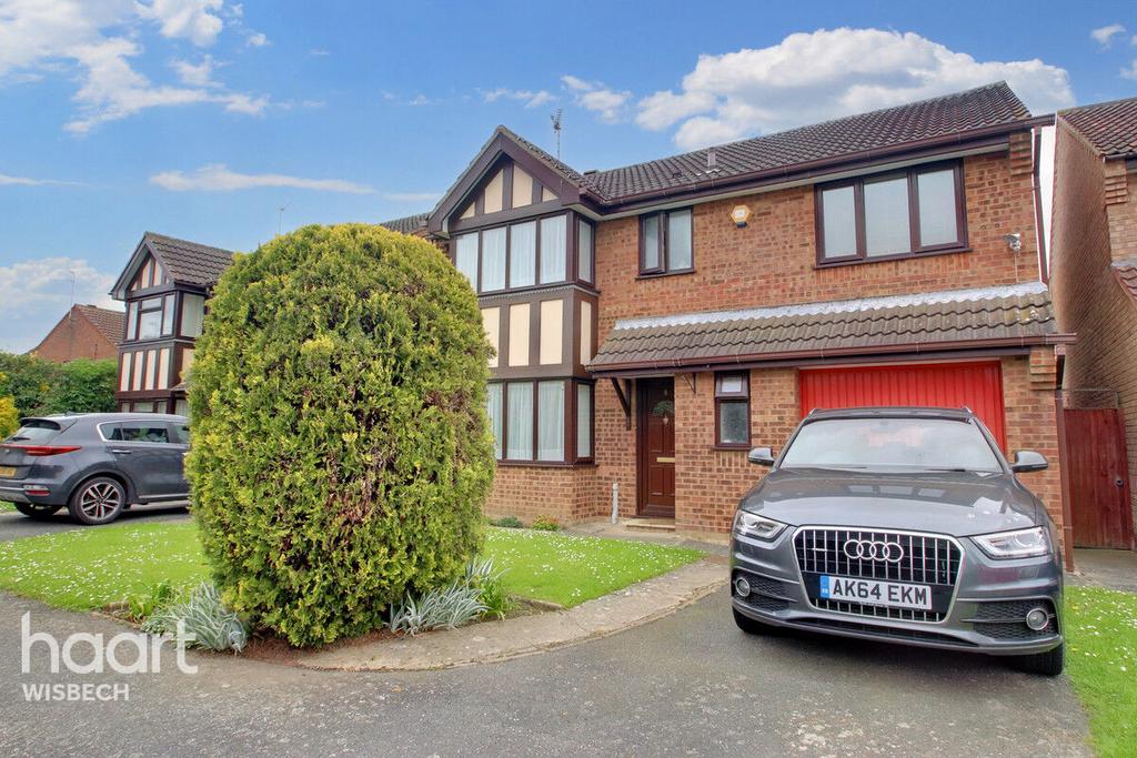 Peartree Way, Elm 4 bed detached house for sale £300,000