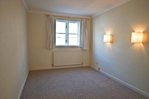 3 bedroom apartment to rent - St Martins House, St Martins Street, Chichester, West Sussex, PO19