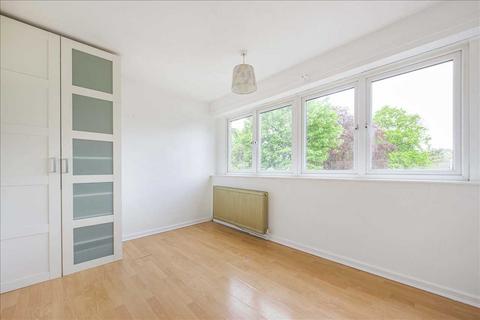 3 bedroom terraced house to rent - Fulwood Walk, Southfields