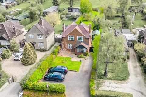4 bedroom detached house for sale - Codicote Road, Welwyn, Hertfordshire, AL6