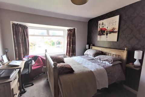 8 Moss Close, Rickmansworth, WD3 1NE