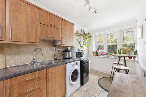 16 Chester Crescent, London, E8 2PH
