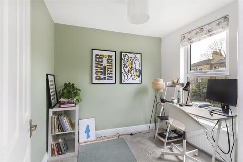 16 Chester Crescent, London, E8 2PH