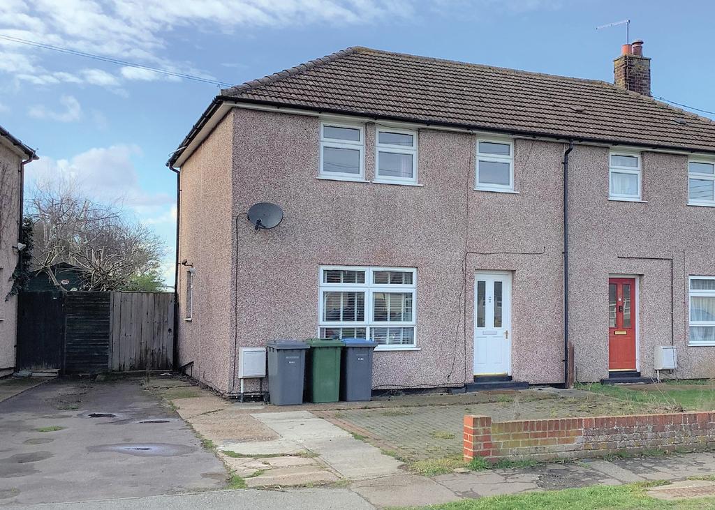 76 St Mary's Close, Trimley St. Mary... 3 bed semidetached house £60,000