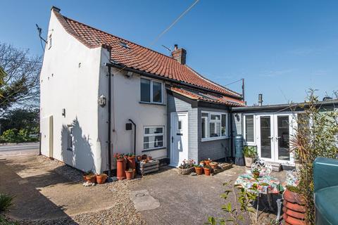 3 bedroom cottage for sale, Holt