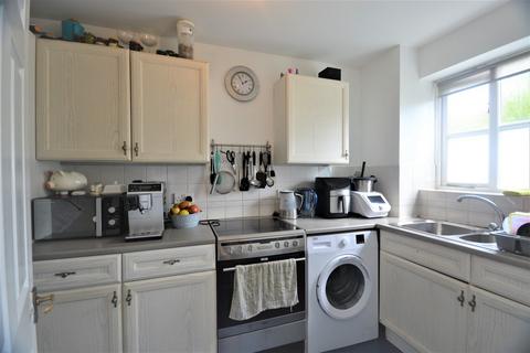 1 bedroom ground floor flat to rent, California Road, New Malden