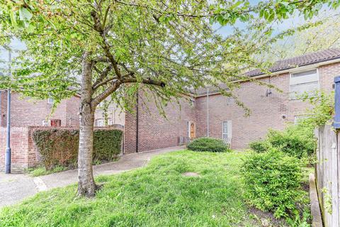 30 Heath Road, London, SW8 3BN