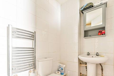 30 Heath Road, London, SW8 3BN