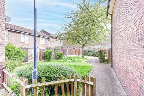 30 Heath Road, London, SW8 3BN