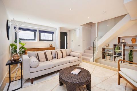 10 Walham Yard, London, SW6 1JA