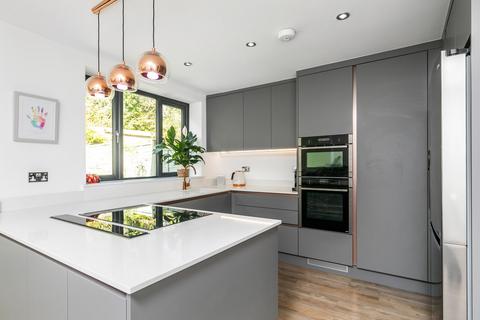 9 Royal Crescent, Winchester, SO22 5GR