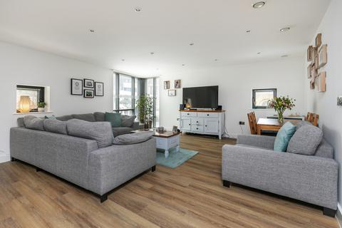 Flat 2, 3 Exchange Square, Winchester, SO23 8FJ
