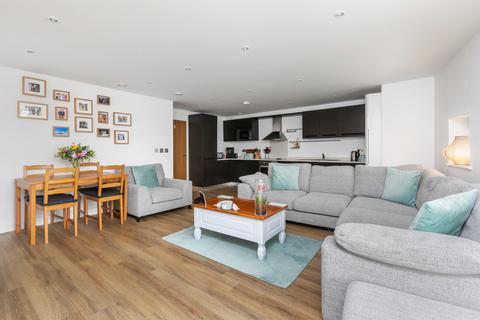 Flat 2, 3 Exchange Square, Winchester, SO23 8FJ