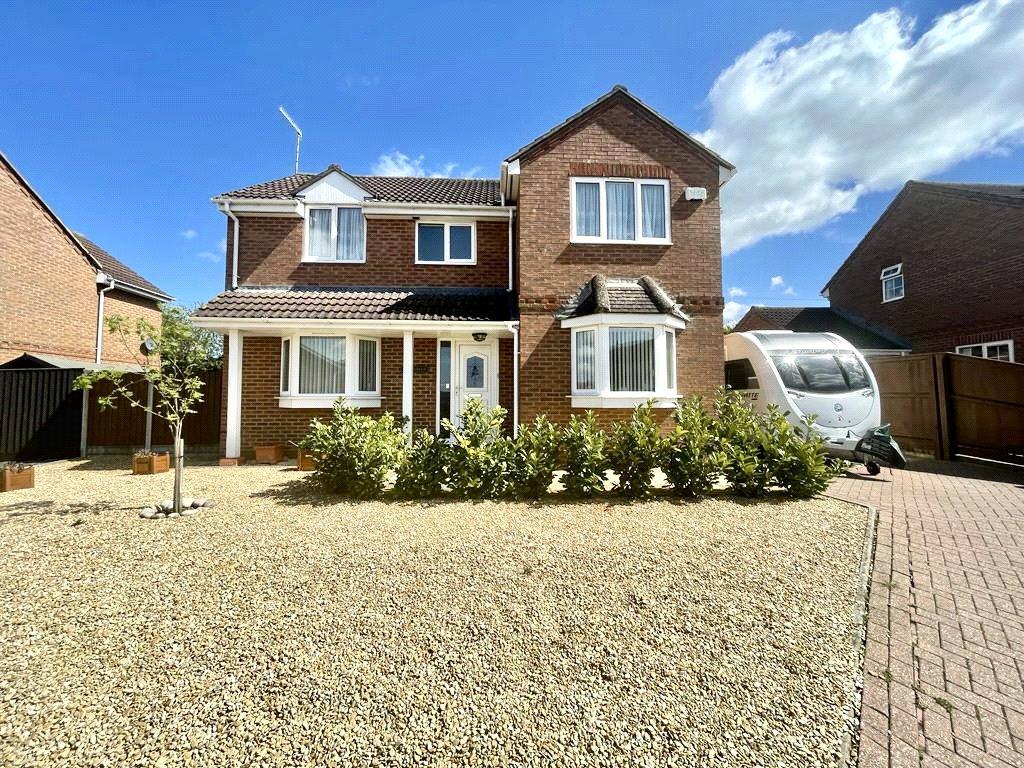 Marlowe Way, Royal Wootton Bassett, SN4 4 bed detached house £415,000