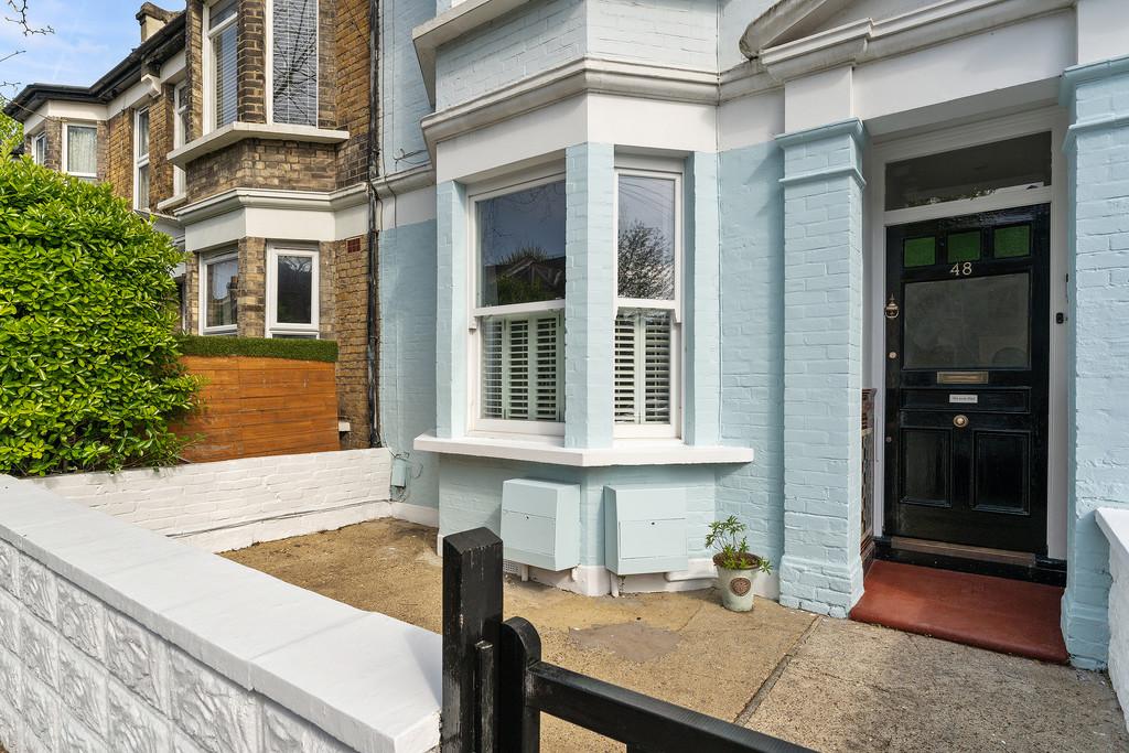 Leybourne Road, Leytonstone 2 bed ground floor flat £525,000