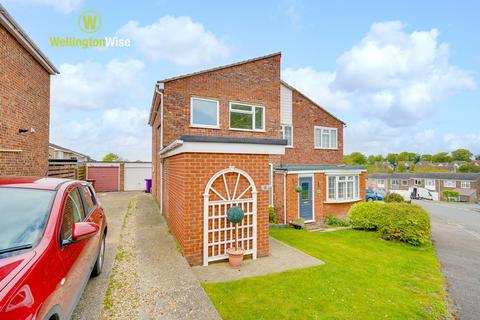 8 Beldam Avenue, Royston, SG8 9UL