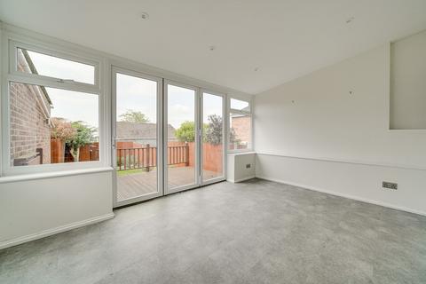8 Beldam Avenue, Royston, SG8 9UL