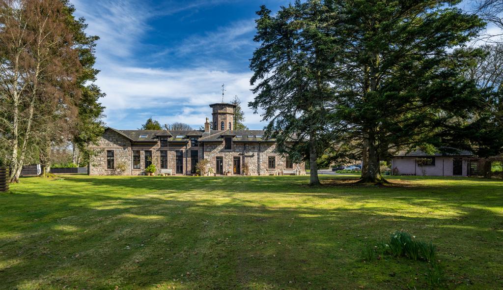 Tower Wing, Durris Stables, Durris, Kincardineshire, AB31 5 bed link
