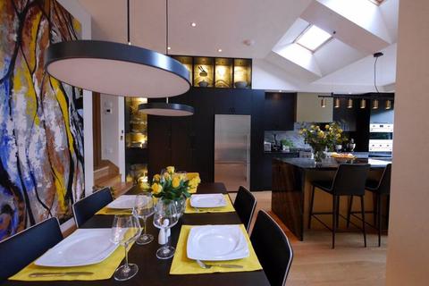 24 Eversley Avenue, Bexleyheath, DA7 6RB
