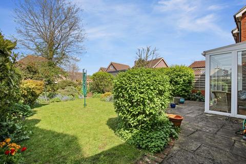 6 Appleton Drive, Dartford, DA2 7EN