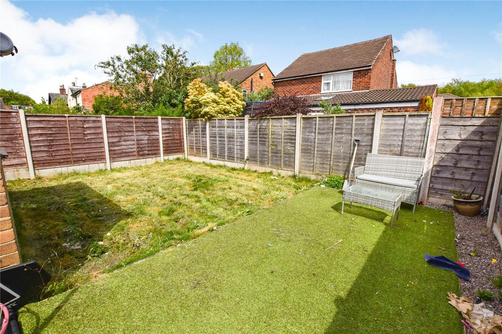 Knutsford Avenue, Sale, M33 3 bed semidetached house for sale £310,000