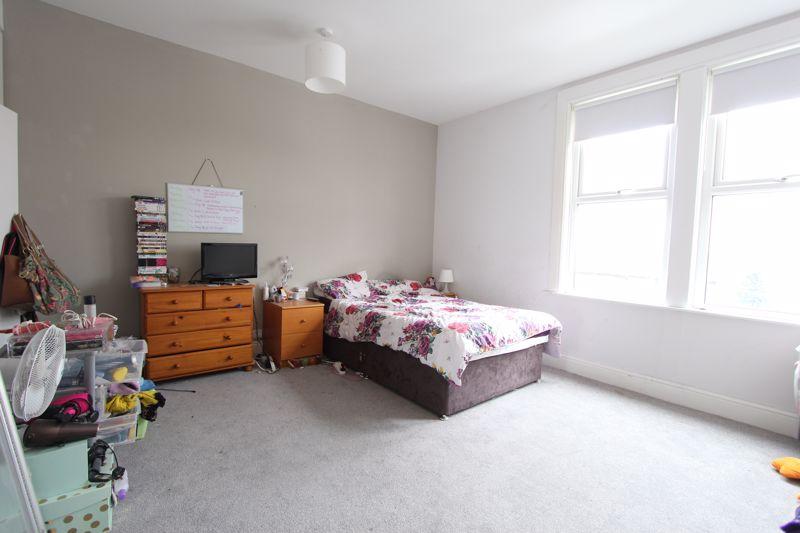 Ash Road, Leeds 3 bed house £1,235 pcm (£285 pw)
