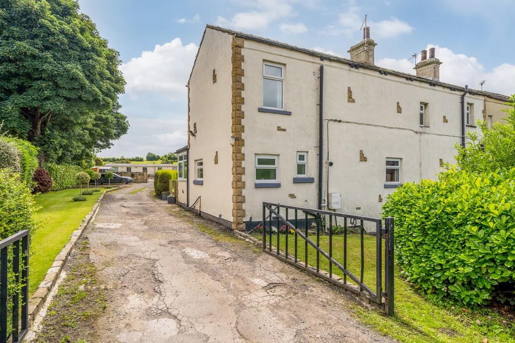 Lumb Bottom Coneycroft, Drighlington 4 bed semidetached house for sale