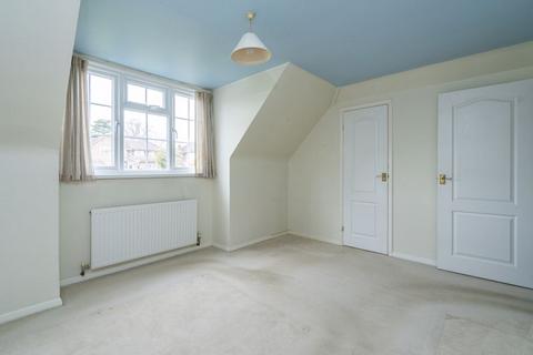 25 Bunby Road, Stoke Poges, Slough, SL2 4BS