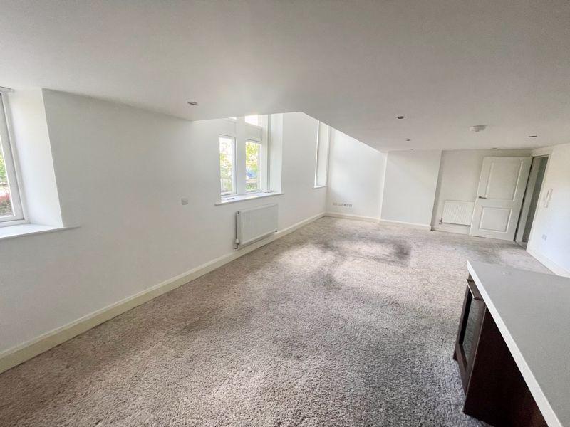 Clare Hall Apartments, Halifax 2 bed apartment £850 pcm (£196 pw)