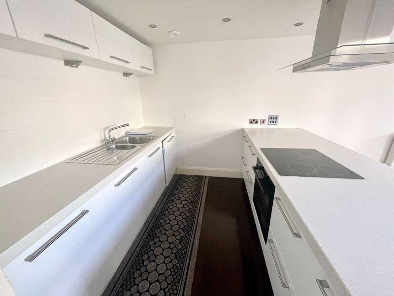 Clare Hall Apartments, Halifax 2 bed apartment £850 pcm (£196 pw)
