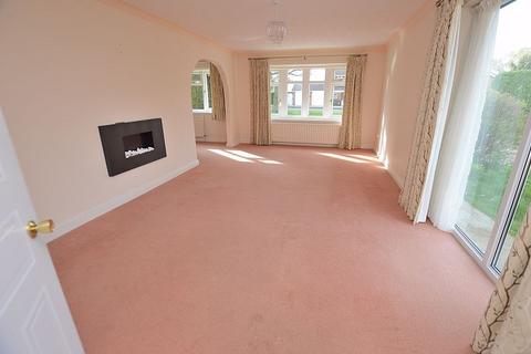 3 bedroom bungalow for sale, 36 Woodland Drive, Woodhall Spa