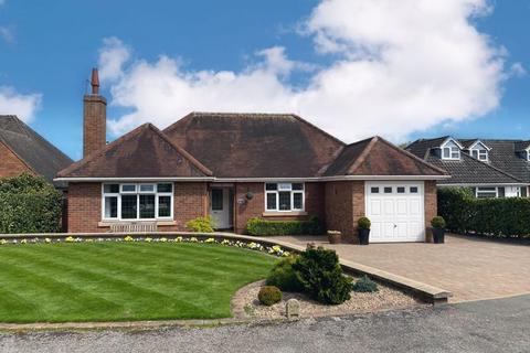 21 Wavenham Close, Sutton Coldfield, B74 4NZ