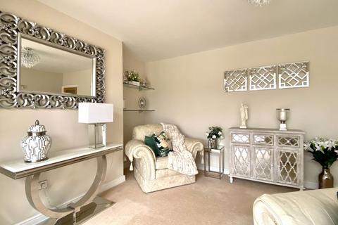 21 Wavenham Close, Sutton Coldfield, B74 4NZ