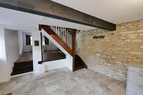 3 bedroom cottage to rent, Coxwell Street, CIRENCESTER