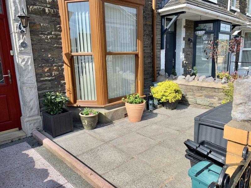 Front Garden 1