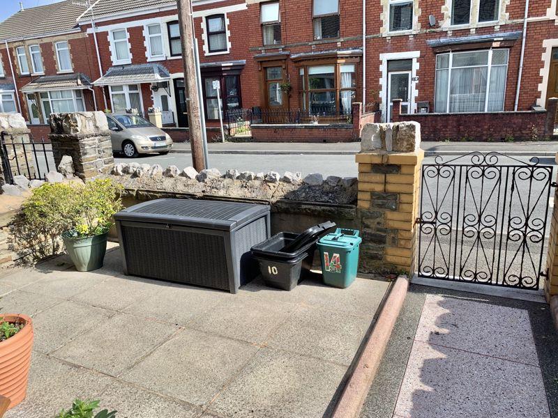 Front Garden 2