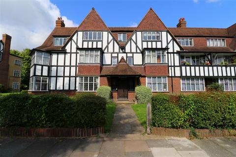 3 bedroom flat for sale, Links Road, West Acton, London