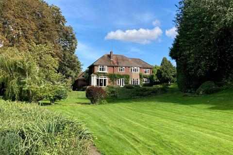 Brookside, 36 Bell Hill, Finedon, Wellingborough, NN9 5ND