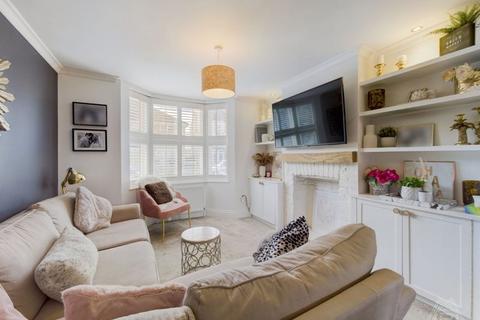 5 Mar Road, South Ockendon, RM15 6QT