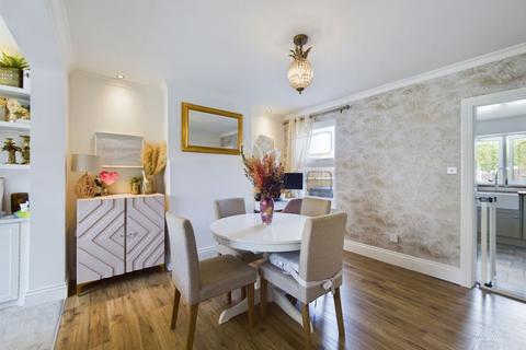 5 Mar Road, South Ockendon, RM15 6QT